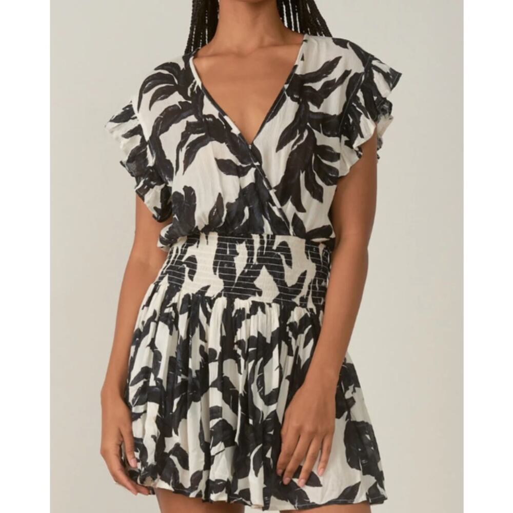 Elan Size S Leaf Print Mini Dress Black White Short Flutter Sleeve Cinched